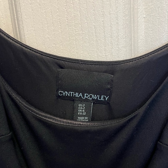 Classic Black Mini Dress with Pockets - Picture 5 of 5